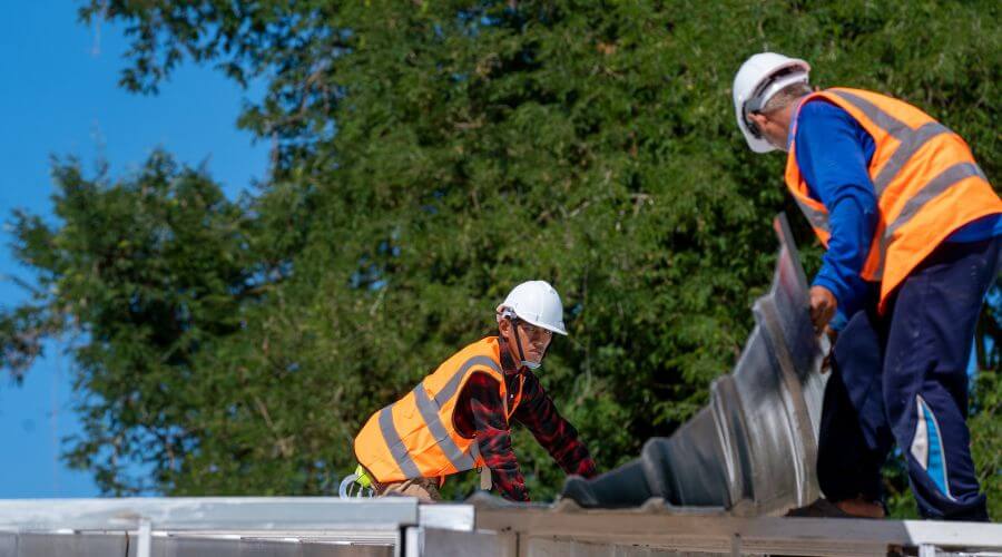Expert top industrial roofings services in Logan, KS